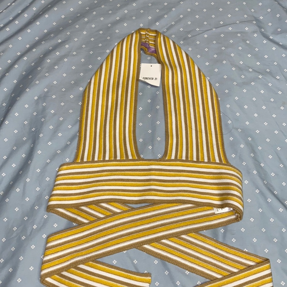 Meduim wrap crop top sweater halter
